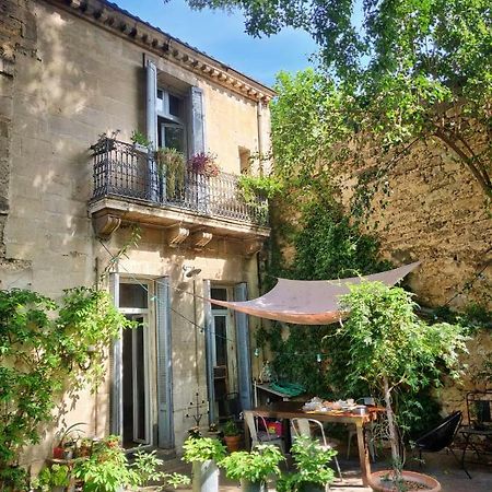 مونبيلييه En Ville Et Sous Les Arbres المظهر الخارجي الصورة